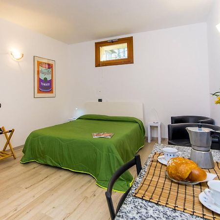 Il Borgo Monolocali Lejlighed Bellagio Eksteriør billede